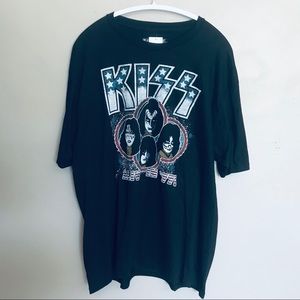 NWT Unisex Kiss black band tee